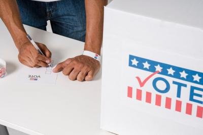 Midterms 2026 polls: Democrats lead nationally as key Senate races stay tight