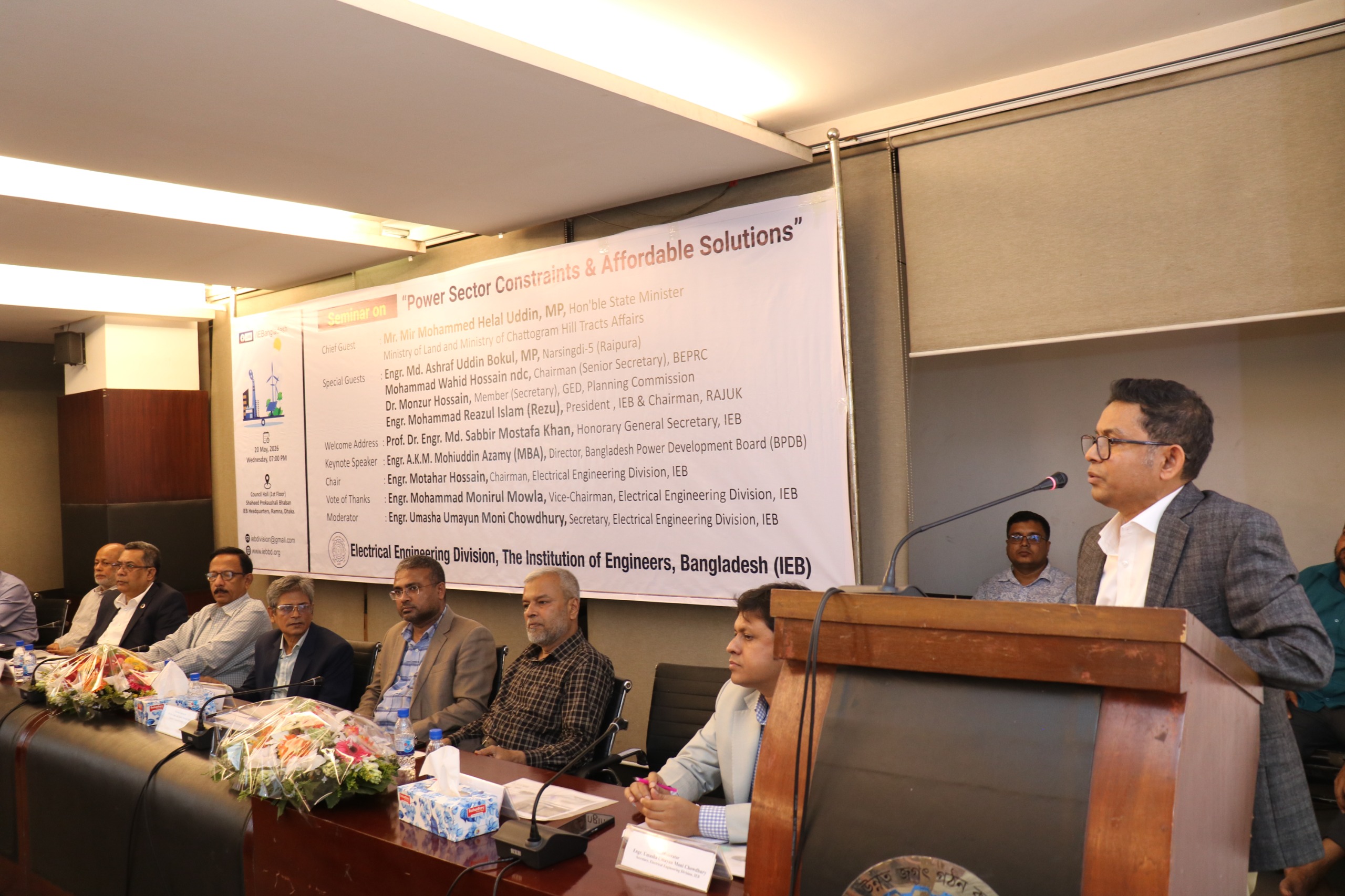 Bangladesh Power Sector Faces Fuel Crunch Despite Capacity Growth, Experts Call for Renewable Energy Shift