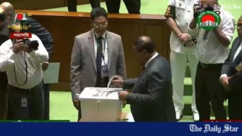 মির্জা ফখরুলের রাষ্ট্রপতি নির্বাচন: সংসদে ভোটগ্রহণ চলছে