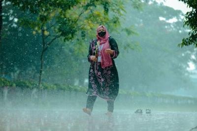 Bangladesh Weather Forecast: Rain and Thunderstorms Expected Across Dhaka and Multiple Divisions Amid Vapor Heat